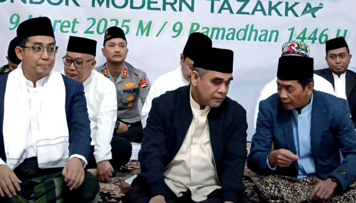 Ketua MPR RI Hadiri Silaturahmi Akbar Pondok Modern Tazakka Bandar Kabupaten Batang