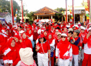 Merah Putih Membahana, RW 05 Harapan Baru I Kota Bekasi Gelar Jalan Santai Kemerdekaan
