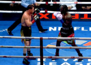 Crawford Tumbangkan Canelo, Catat Sejarah Baru di Dunia Tinju