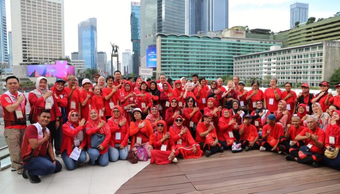PPAPP dan Transjakarta Ajak 60 Lansia Rayakan Imlek 2026 di Bundaran HI