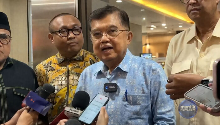 JK Sarankan Jokowi Tunjukkan Ijazah, Dokter Tifa Pertanyakan Isyarat di Baliknya