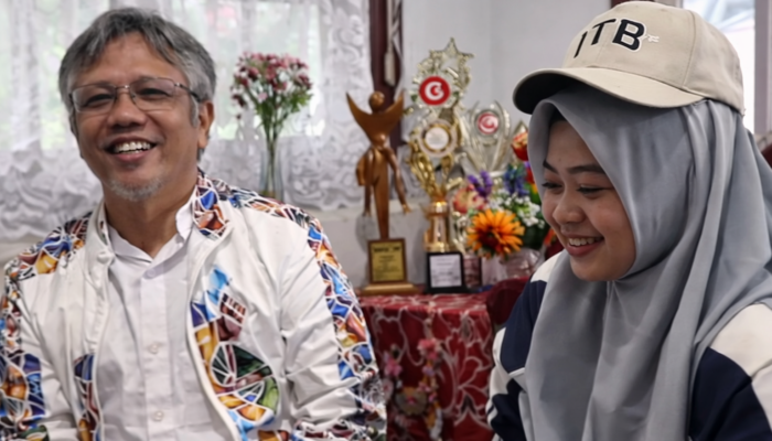 Dari Duka ke ITB: Kisah Assyifa Kirim Kabar Kelulusan ke Nomor Mendiang Ibunda
