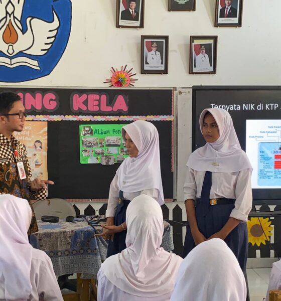 Dukcapil Provinsi DKI Jakarta memastikan data kependudukan di wilayah pulau terluar Jakarta tetap akurat. Upaya itu dilakukan melalui kegiatan monitoring dan sosialisasi administrasi kependudukan di Pulau Sabira, Kepulauan Seribu, Jumat (8/5/2026). Foto: ist.