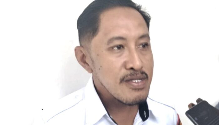 Yan Suitela Pastikan Tidak Ada Penambahan Trayek Angkot di Kota Ambon