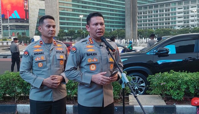 Polisi Amankan Dua Orang dan Bom Molotov dalam Aksi Demonstrasi di Bundaran HI