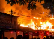 Kebakaran Besar Melanda di Permukiman Warga Pasar Jiung Kemayoran Jakarta Pusat