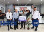 Bukti Perlindungan bagi Nasabah, BRI Langgur Serahkan Klaim Asuransi Rp40 Juta