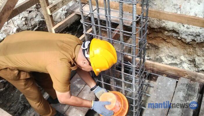 Wattimena: Pembangunan Rumah Ibadah Perkuat Karakter Spiritual dan Kemajuan di Ambon