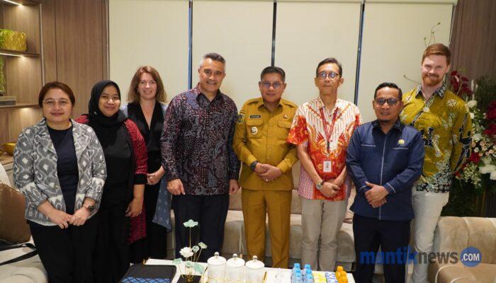 Wattimena: Energi Terbarukan Penting untuk Ketahanan Kota Kepulauan