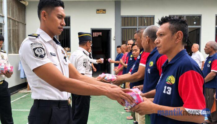 Kepedulian Warga Sentuh Hati WB di Lapas Wahai